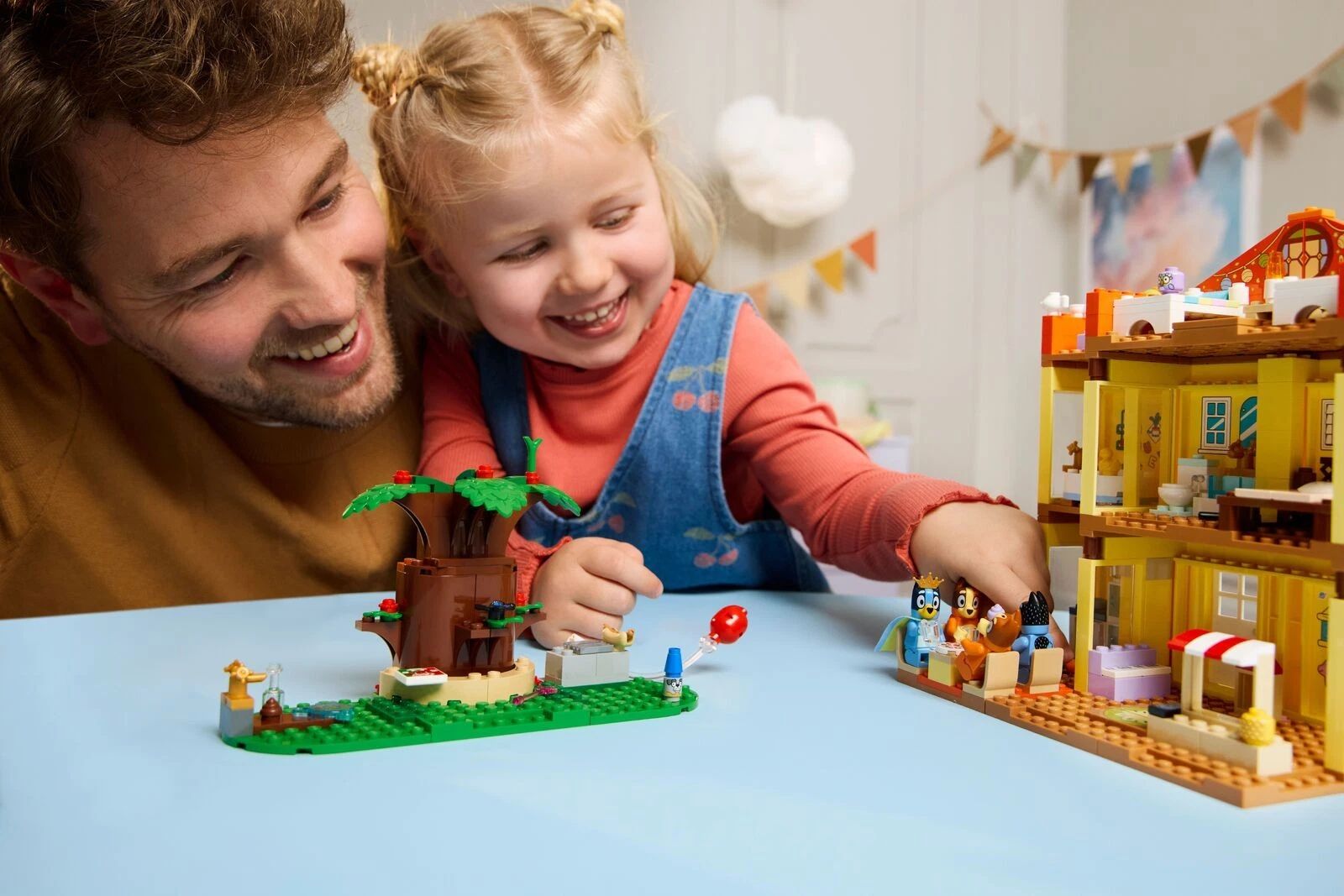 LEGO Bluey Bluey's Family House 11203