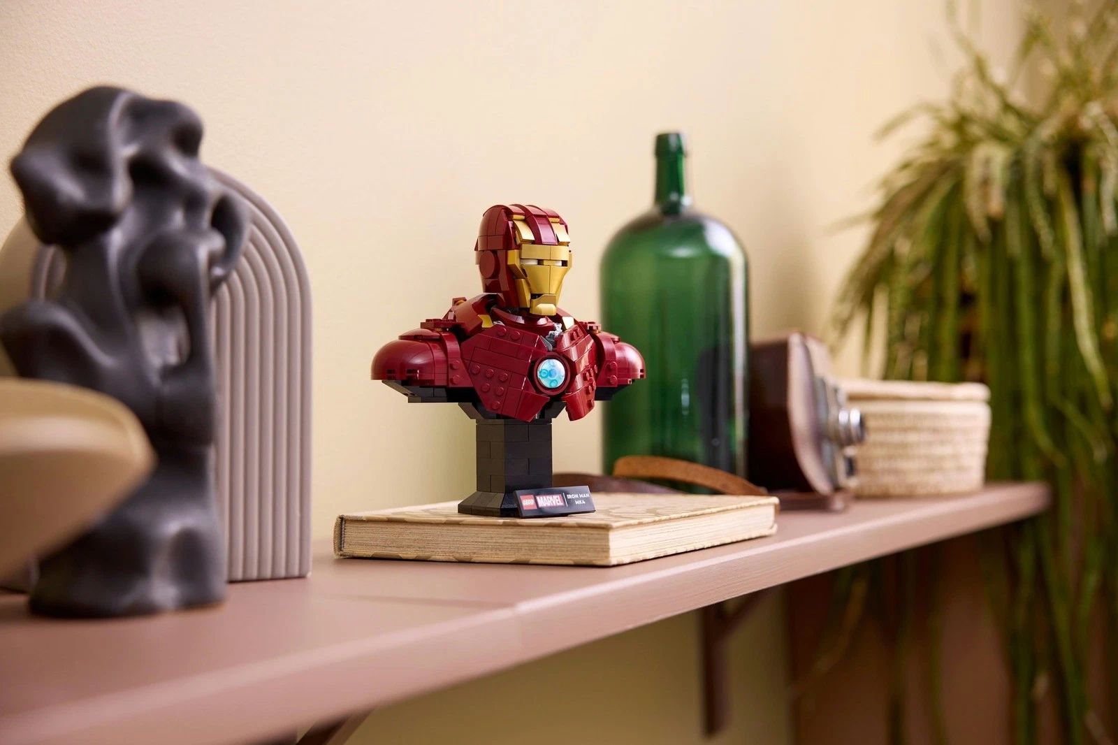 LEGO Marvel Iron Man MK4 Bust 76327