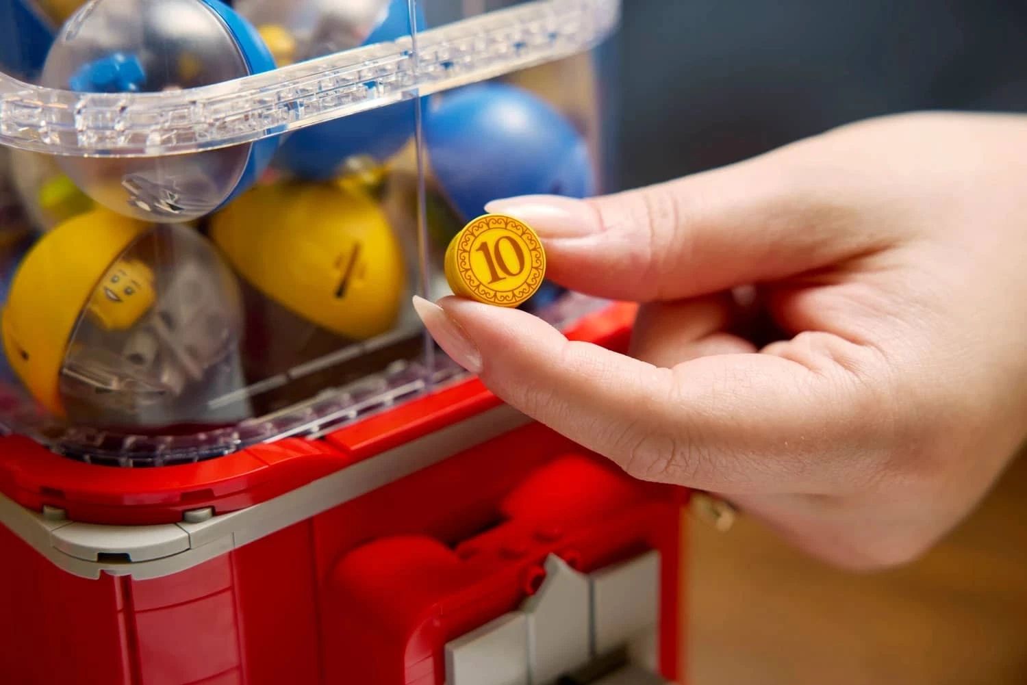 LEGO Ideas Minifigure Vending Machine 21358