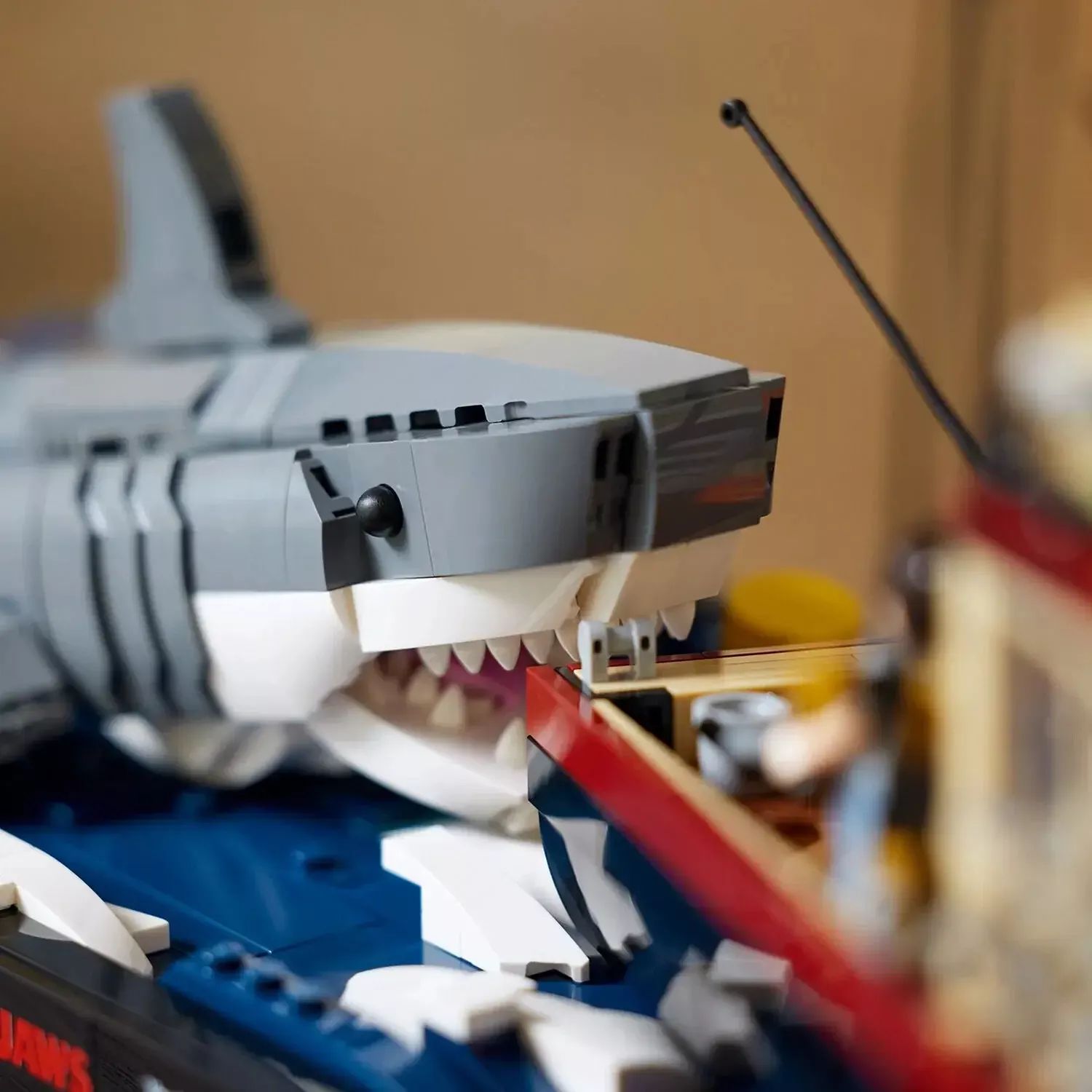 LEGO Ideas Jaws 21350