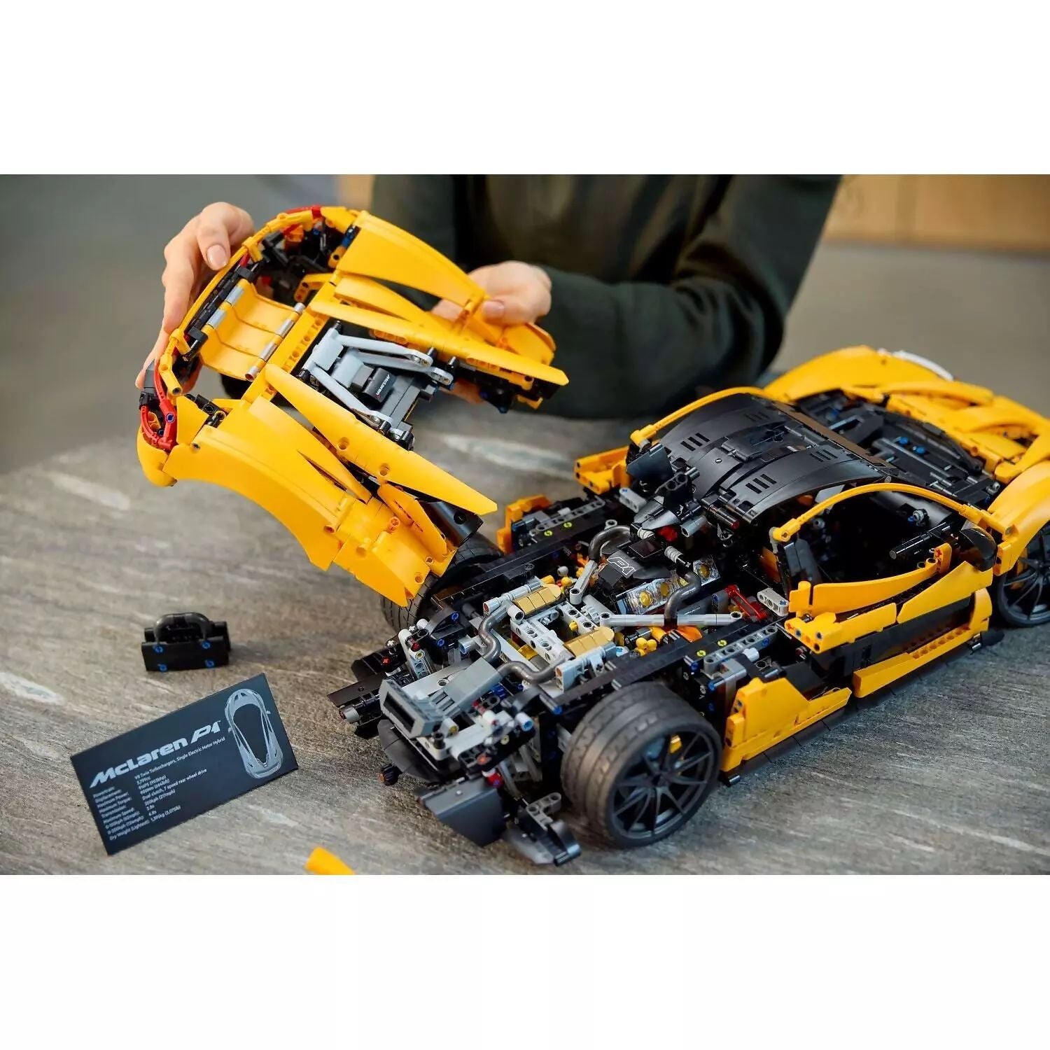 LEGO Technic McLaren P1 42172