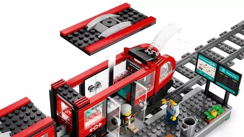 LEGO City Downtown Streetcar and Station 60423